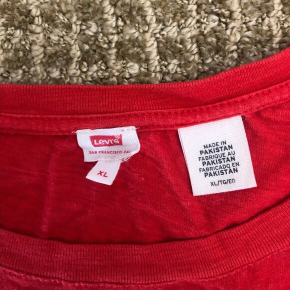 Levi's Red Ruffled T-Shirt - Picture 4 of 5